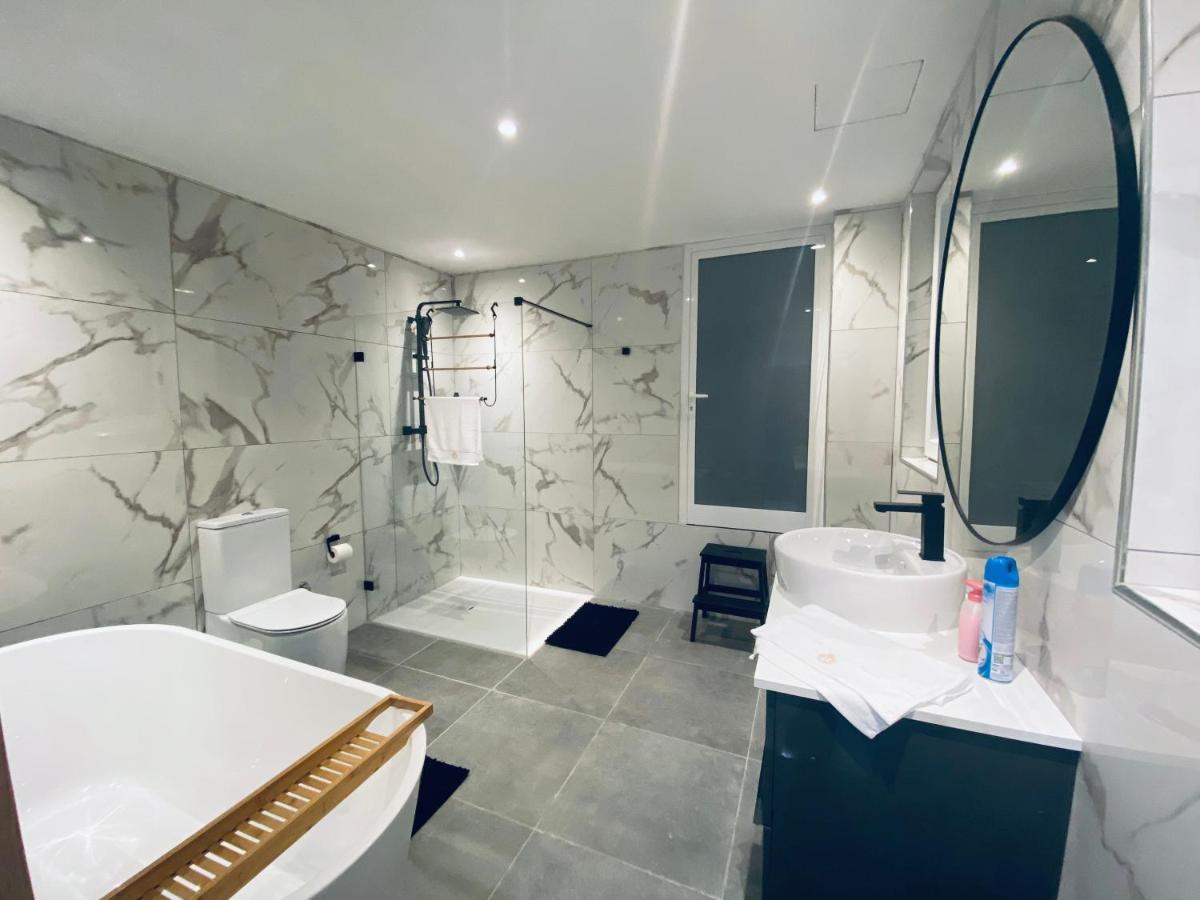 Spacious Deluxe Seaside Escape St. Paul's Bay Ngoại thất bức ảnh