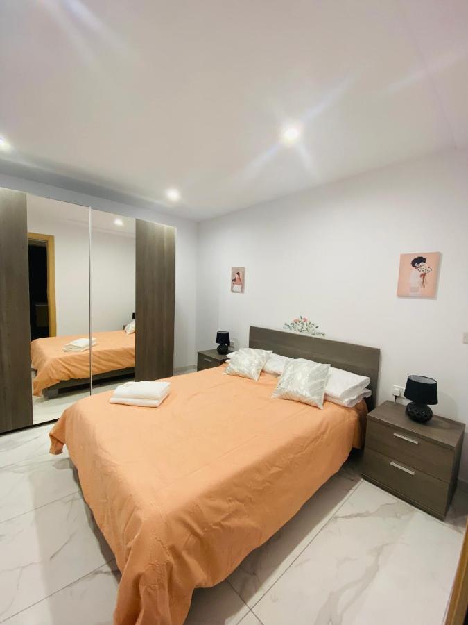 Spacious Deluxe Seaside Escape St. Paul's Bay Ngoại thất bức ảnh